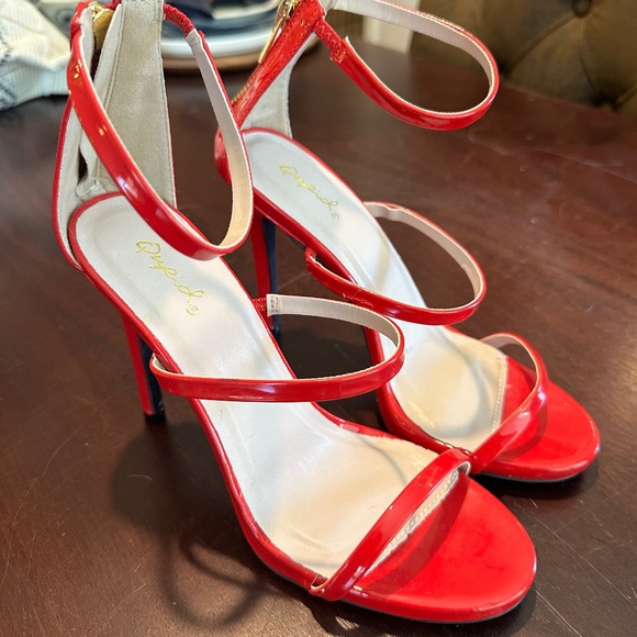 NEW, Red Qupid Cece Patent Open Toe Triple Band Stilleto Sandal, Size 6.5 - Picture 1 of 4
